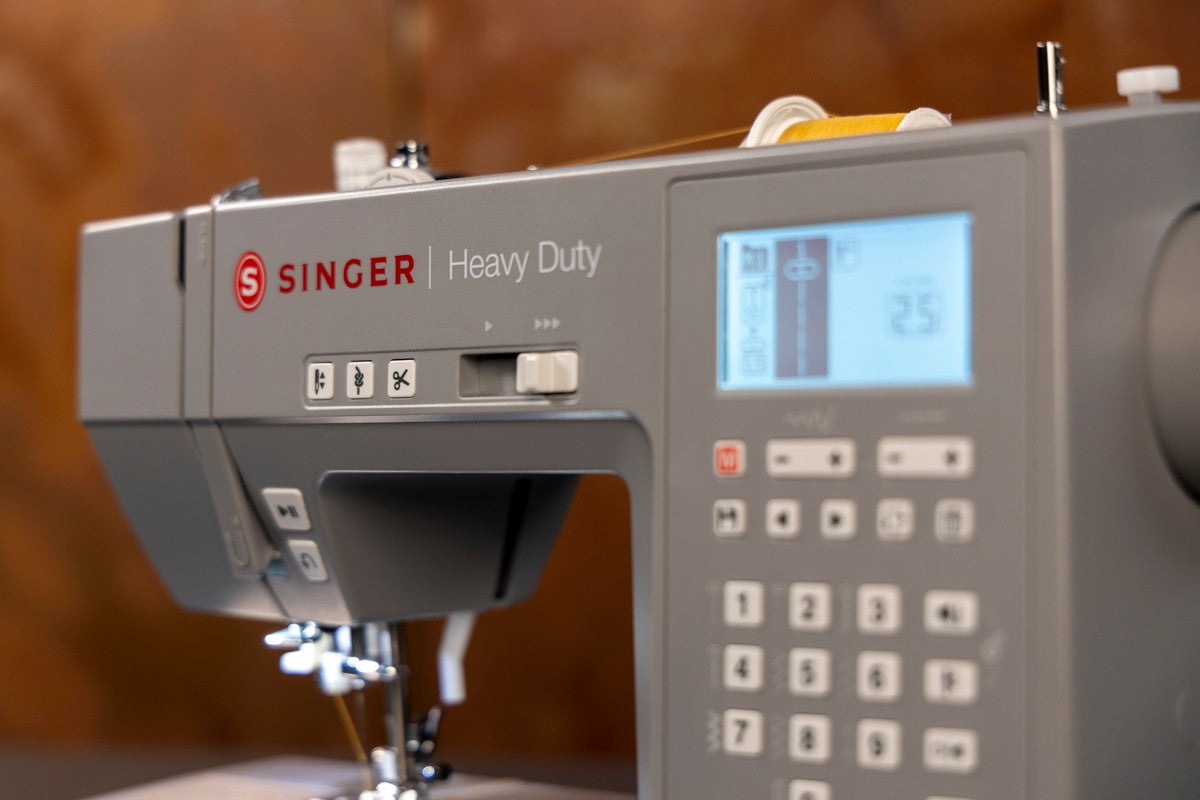 Singer Heavy Duty 6805