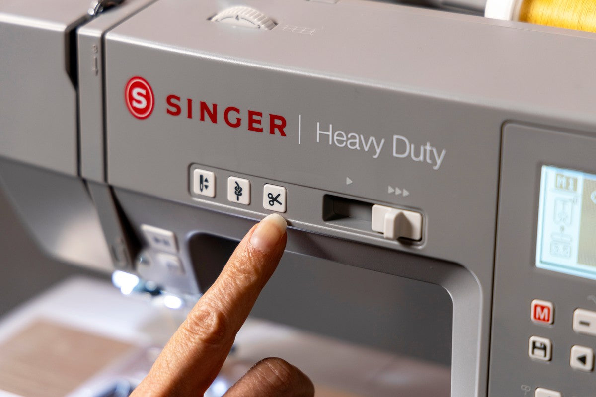 Singer Heavy Duty 6805